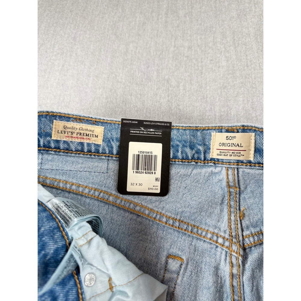 Levis Premium 501 Original High Rise Straight Leg Jeans Light Wash 32x30 NEW - Picture 2 of 6